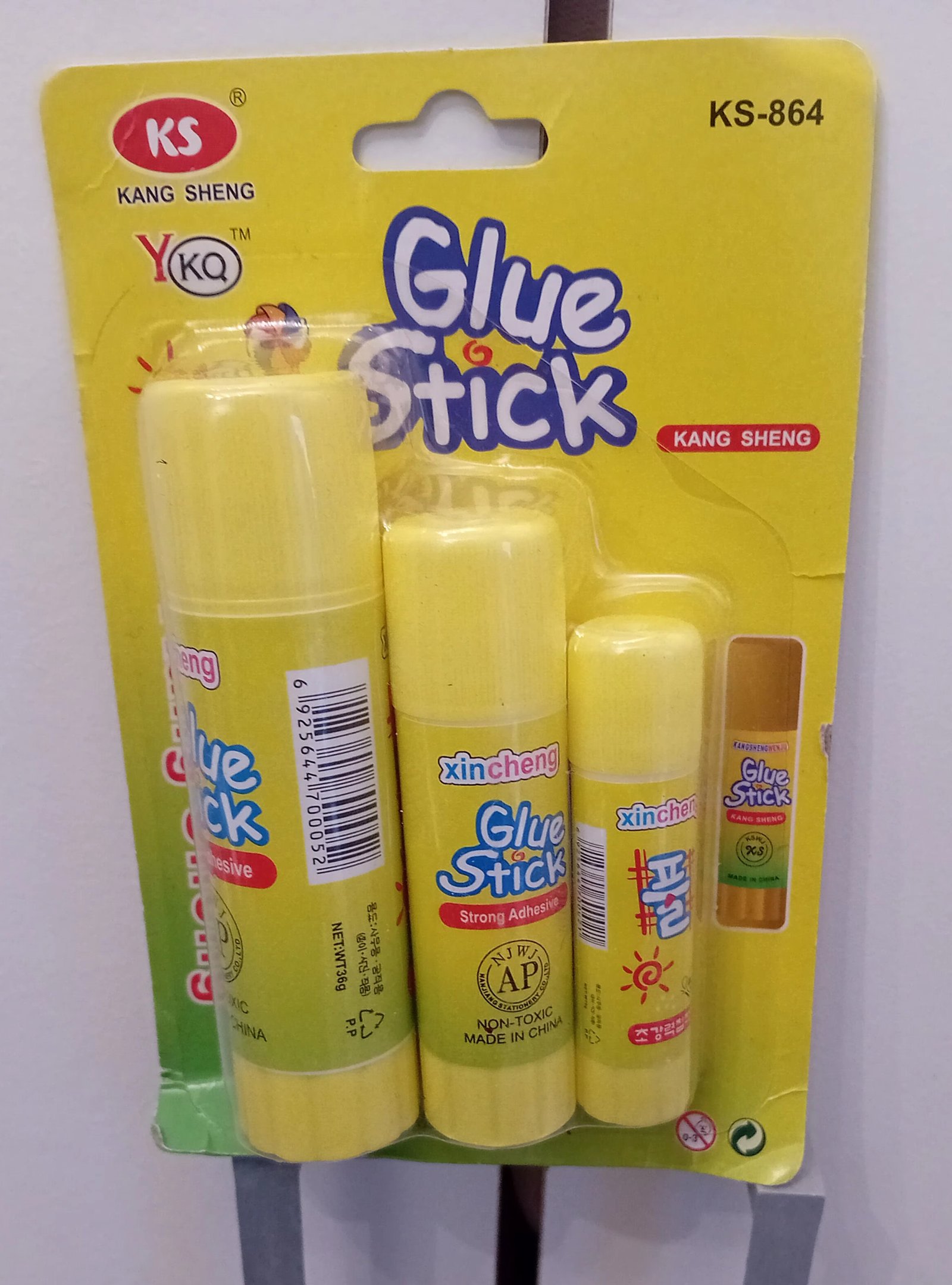 Glue stick 